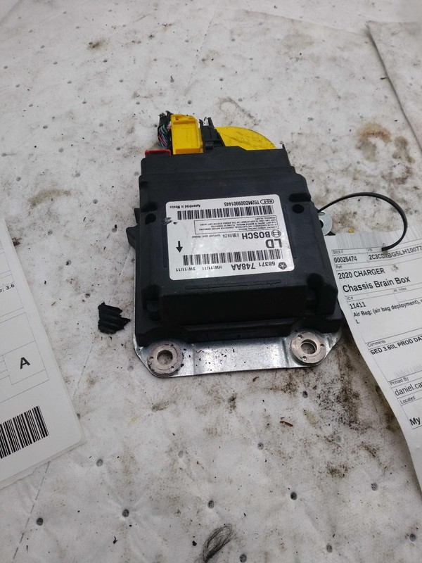Used Air Bag Module fits: 2020 Dodge Charger Air Bag air bag deployment w/o poli