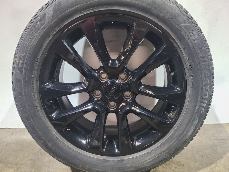 Wheel Wk Body VIN E Or F 6th Digit 20x8 Black Fits 17-22 GRAND CHEROKEE 588084