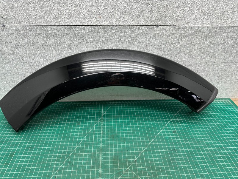 05-16 LAND ROVER LR3 LR4 REAR LEFT SIDE QUARTER WHEEL ARCH FLARE MOLDING OEM