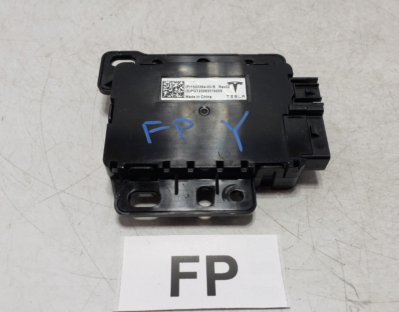 ✅ 20-23 OEM Tesla Model Y Center Console USB Aux Hub Control Module Unit Assy