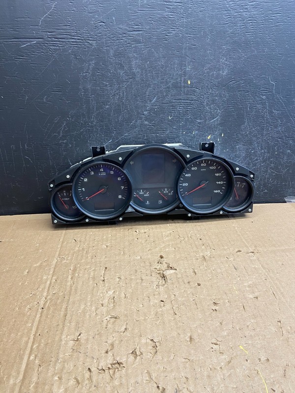 2005 2006 Porsche Cayenne Speedometer Instrument Cluster ad6899 DG