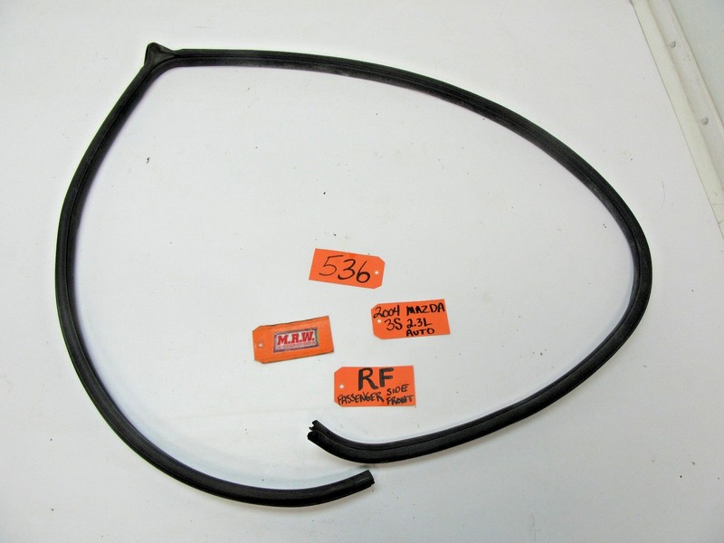 DOOR PANEL WEATHER RUBBER SEAL BODY PASSENGER SIDE FRONT for 04-09 MAZDA 3 SEDAN