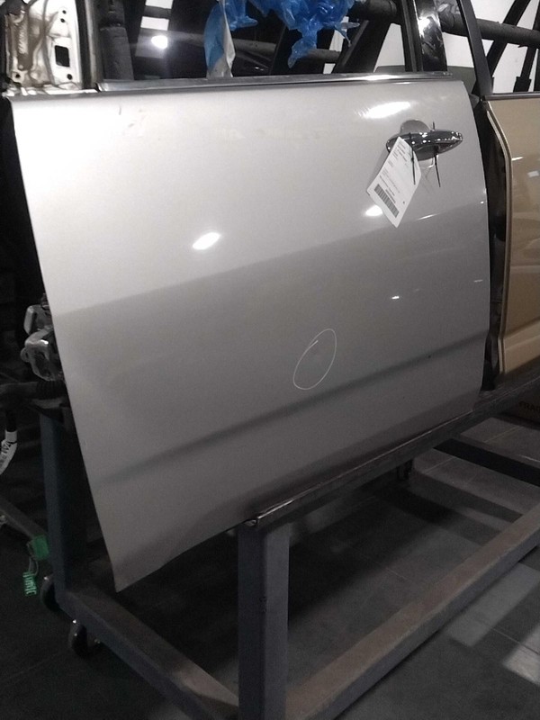 2013 Acura MDX Left Front Door Grey - Small Dent, 225K Miles, OEM Part