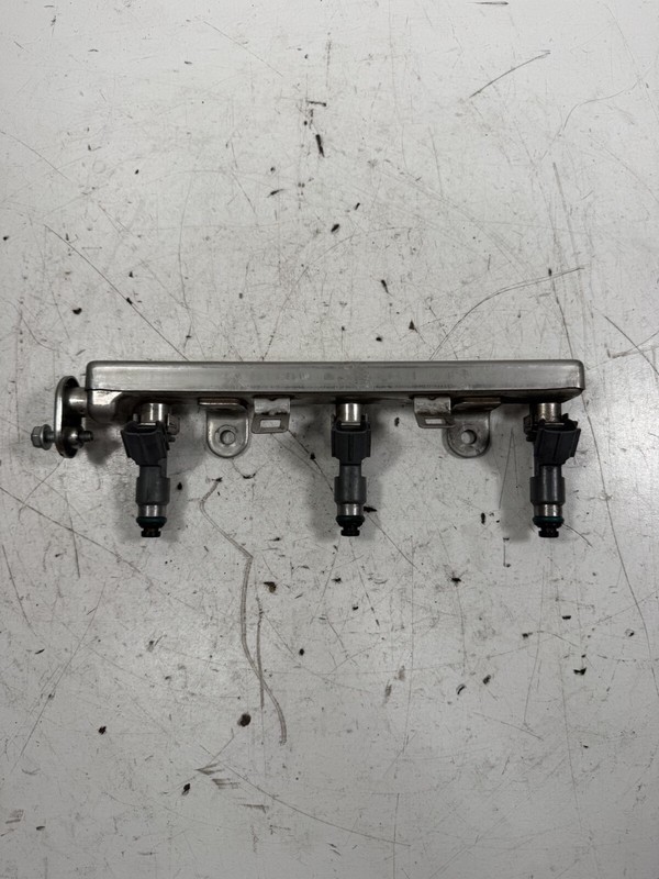 08-012 Honda Accord V6 Rear Fuel Rail w/ Injectors 16620-R70-A01 OEM