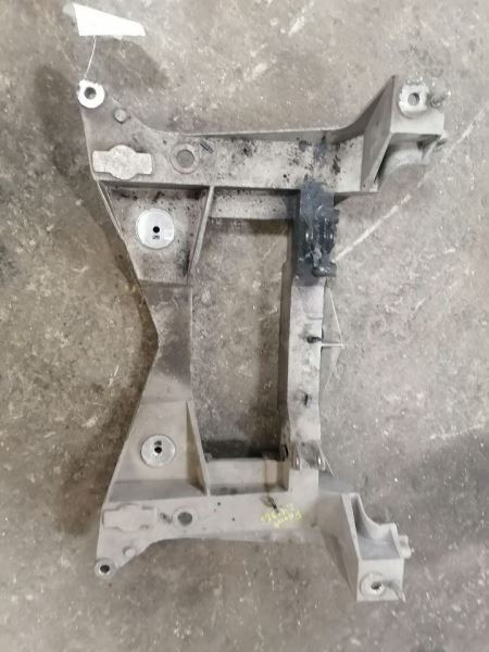 Crossmember/K-Frame Front Fits 98-00 CORVETTE 1409670