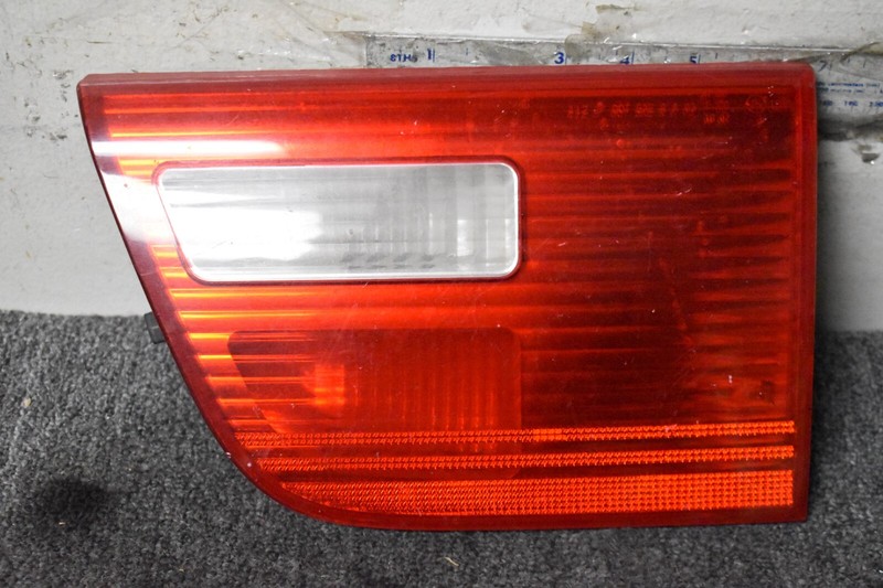 2004-2006 BMW X5 INNER TAIL LIGHT RIGHT SIDE FACTORY OEM