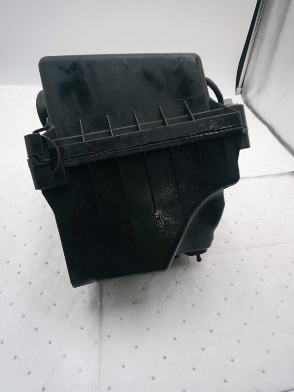 Used Air Cleaner Assembly fits: 2018 Toyota Camry 2.5L 4 cylinder A25AFKS engine