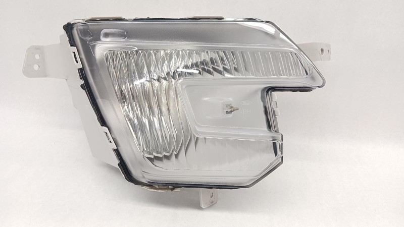 16-'19 FORD EXPLORER Right passenger fog light halogen OEM Grade A!