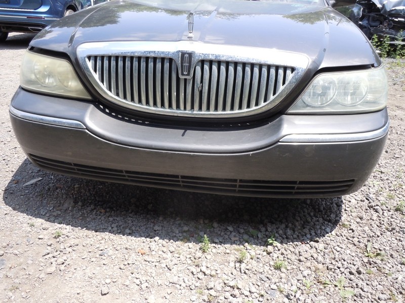 2003-2011 Lincoln Town Car Front Bumper Cover W/O Fog Lamps T7