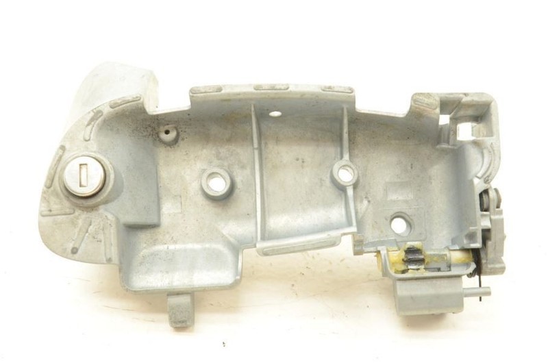 2010-2016 PORSCHE PANAMERA 970 4.8L LEFT FRONT DOOR HANDLE BRACKET 97053706303