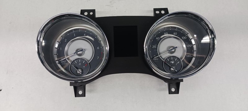 14 CHRYSLER 300 Speedometer cluster 140 MPH 84k miles OEM