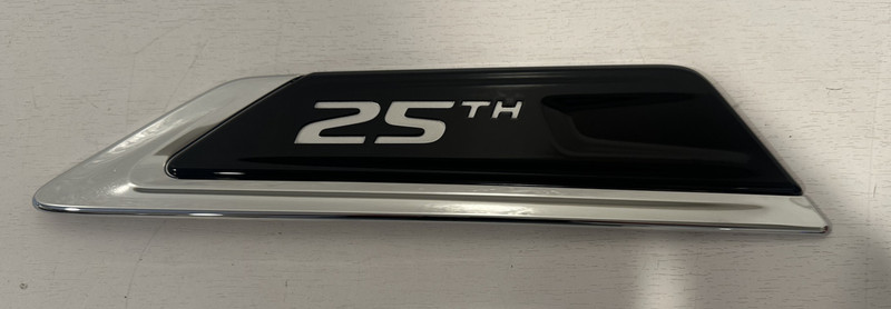 2020 HONDA ODYSSEY FRONT LEFT (DRIVER SIDE) FENDER EMBLEM 25TH EDITION
