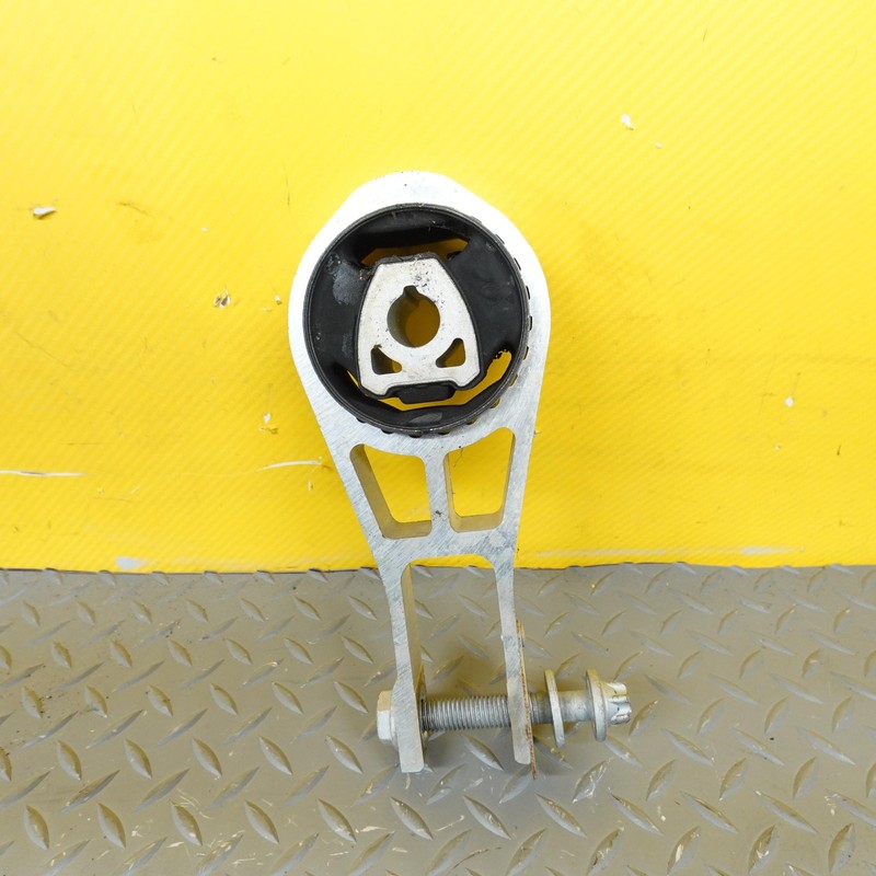 2023-2025 DODGE HORNET ENGINE TORQUE STRUT MOUNT BRACKET SUPPORT OEM 00501557200