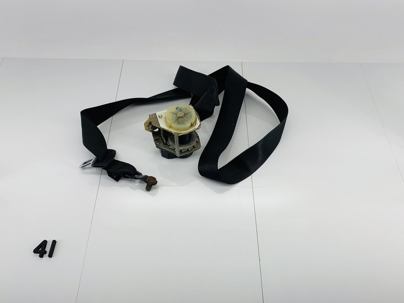 96-98 BMW Z3 E36 ROADSTER FRONT RIGHT PASSENGER SIDE SEAT BELT TENSIONER OEM