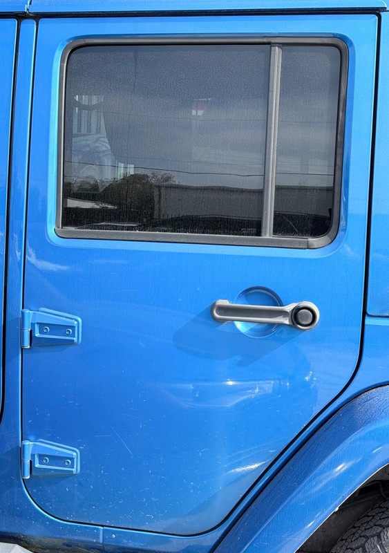 ✅ 2011-2018 JEEP WRANGLER OEM COMPLETE FULL DOOR REAR LEFT Blue PBJ DRIVER SIDE