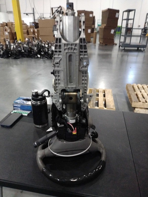 2017 Buick Enclave Steering Column Black OEM Used 103K Miles NJ25-27227-691019