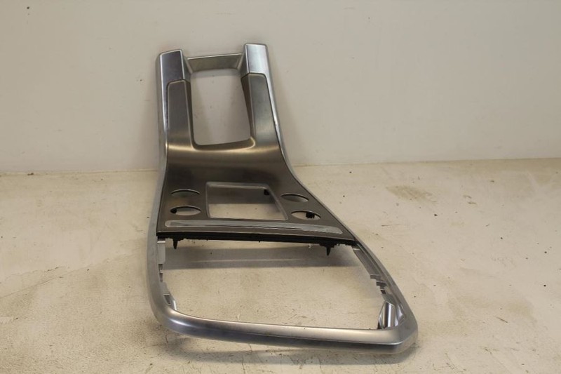 S60 2013 Dash Bezel 204223