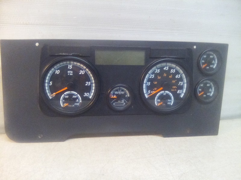 Freightliner Cascadia A06-93012-000 Instrument Speedometer Cluster