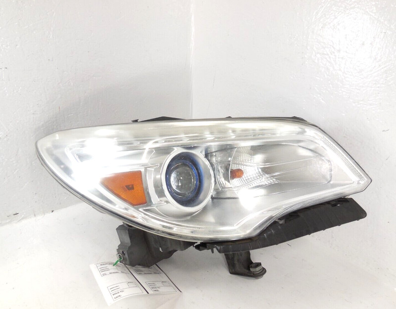2013-2017 Buick Enclave Convenience Leather Headlight Passenger Right RH OEM