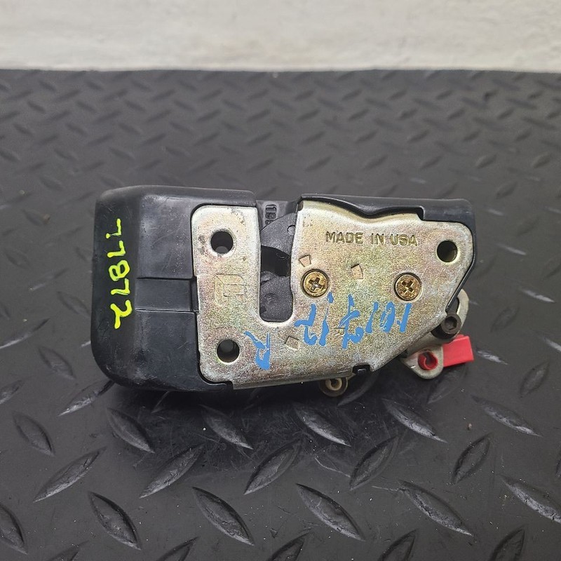 2000 Dodge Caravan Front Right Passenger Latch Lock Actuator OEM 4717472AB