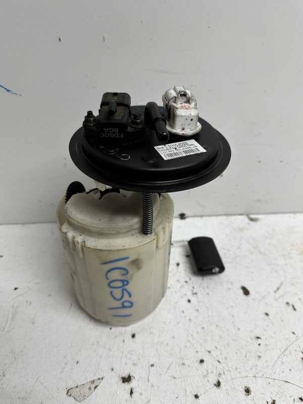 2006-2010 Kia Sedona Fuel Pump w Sending Unit & Bracket Oem