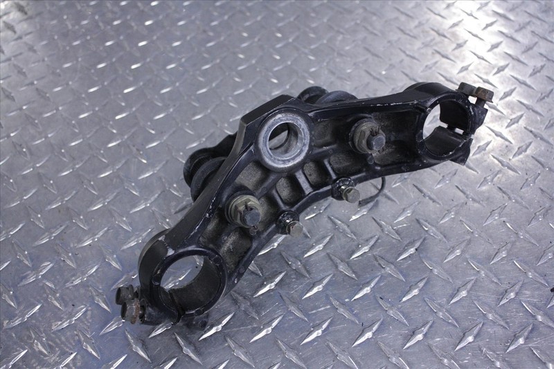 83 YAMAHA XVZ12 T VENTURE UPPER TRIPLE TREE CLAMP STEERING STEM XVZ 1200