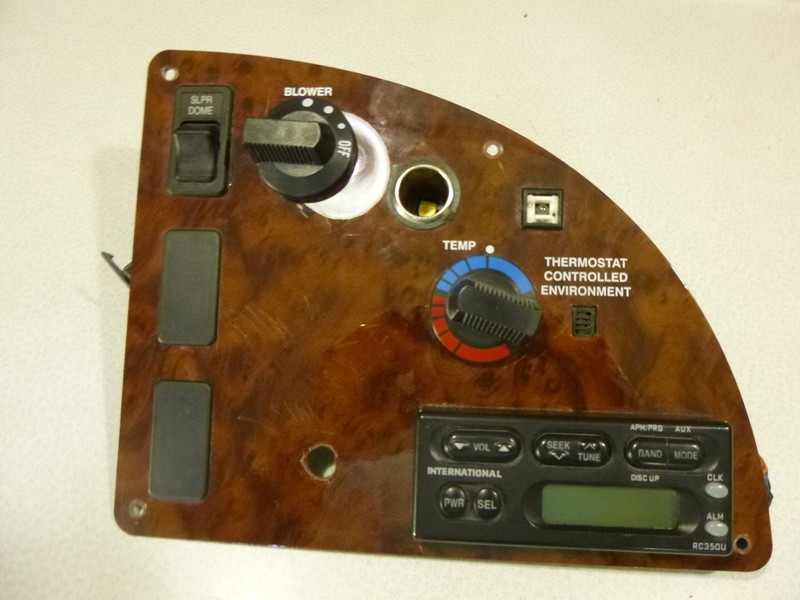 949 IHC 05 9900 sleeper HVAC controls radio 3592515C91 *FREE SHIPPING*