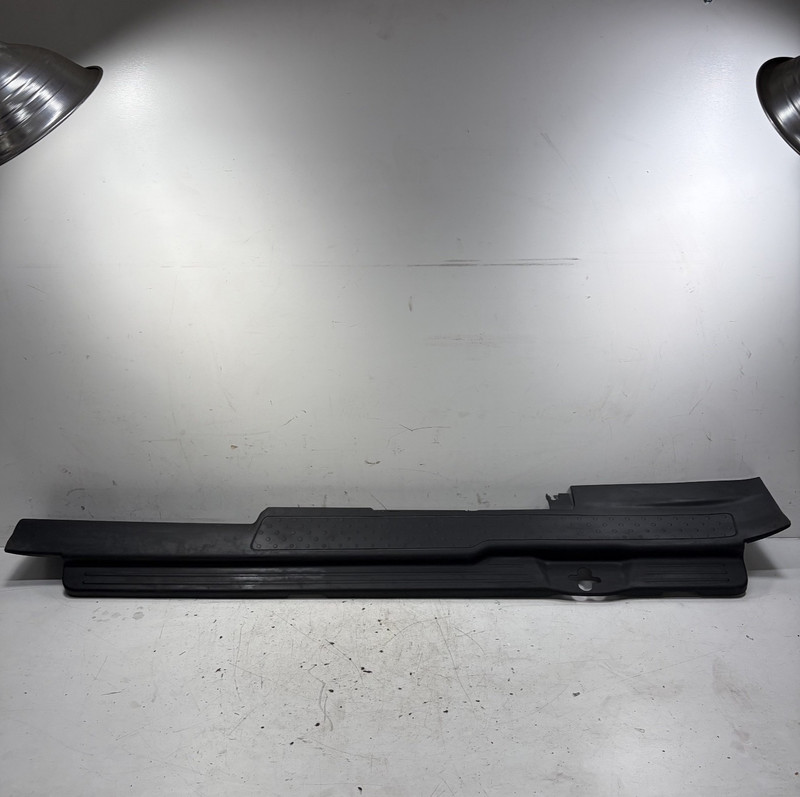 03-10 Honda Element Left Side Sill Trim Black 84251-SCV-A00ZA OEM