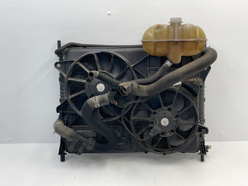 15 16 17 Ford Mustang Radiator Cooling Fan Shroud Assembly 5.0L 1487 OEM