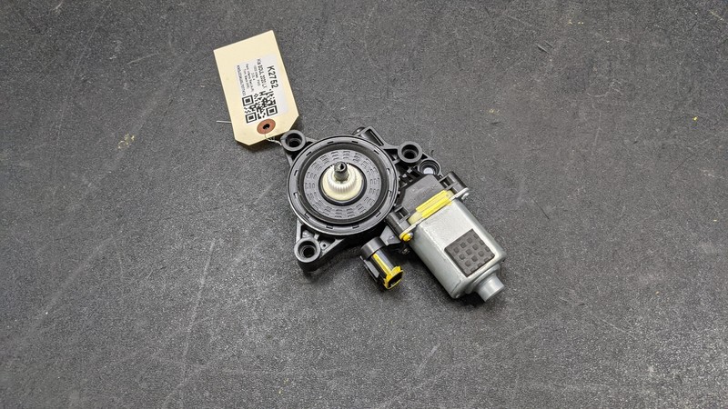 Rear Left Door Window Regulator Motor 2020 Kia Soul 82450-K0000