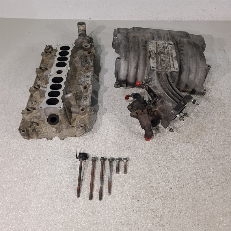 94-95 Ford Mustang 5.0L Upper & lower Intake Manifold Aa7417