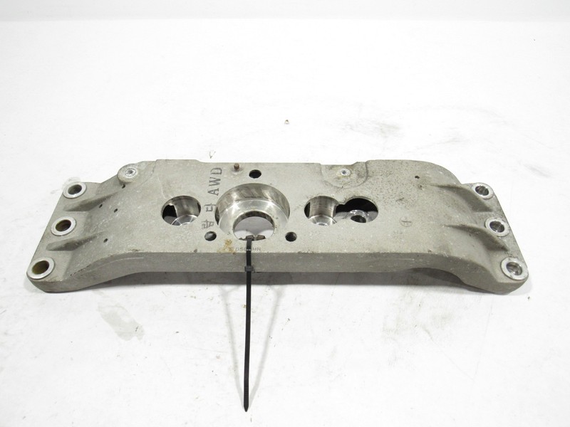 17-20 Genesis G90 2019 3.3L AWD Transmission Bracket Mount Support !#3