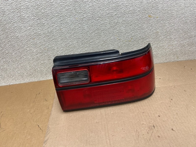1988 - 1992 Toyota Corolla Right Passenger RH Side Tail light AA0288 DG