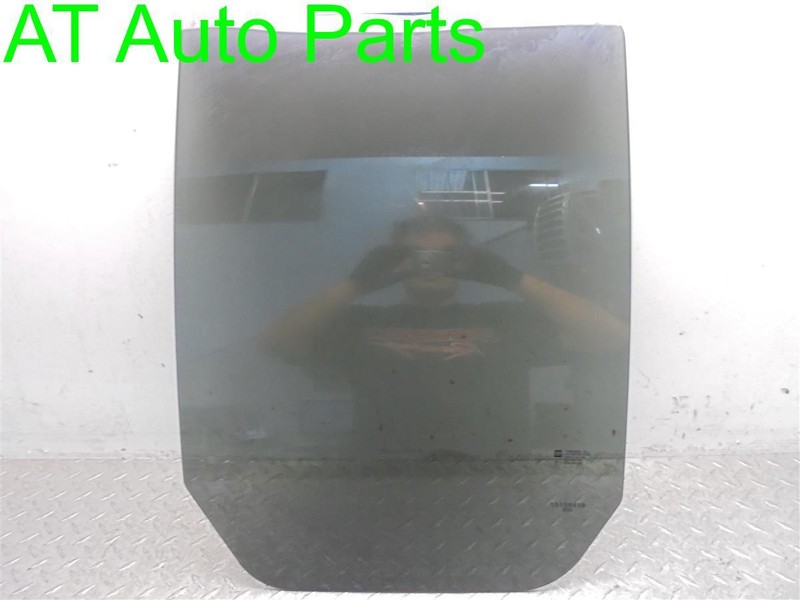 02 03 04 05 06 07 08 09 ENVOY TRAILBLAZER RIGHT REAR DOOR GLASS OEM 15135367