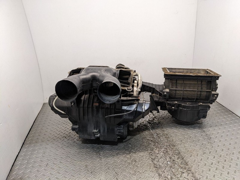 07-10 Jeep JK Wrangler Heater Core Box Assembly w/ AC HVAC OEM1186165