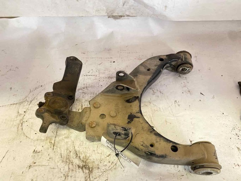 Lower Control Arm Front TOYOTA TACOMA Left 01 02 03 04