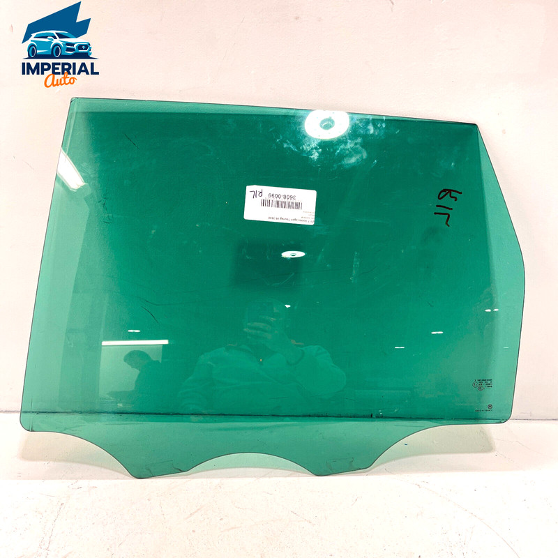 2011 - 2017 VOLKAWAGEN TOUAREG REAR LEFT DRIVER SIDE DOOR WINDOW GLASS OEM