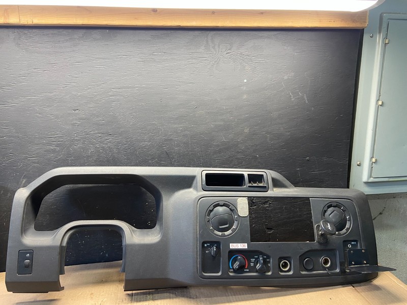 2009 - 2014 Ford E150 E250 Gauge Speedometer Cluster Radio Bezel Trim P7624 DG