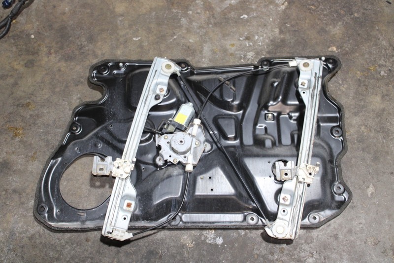 03 04 05 06 G35 Driver Left Front Window Regulator W/ Panel Bracket OEM 3721511