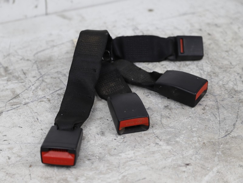 BMW F30 320 328 335 REAR LEFT CENTER RIGHT SEAT BELT RECEIVER BUCKLE 7243310