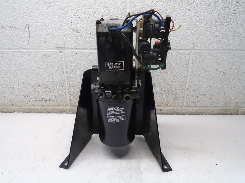 CH4 MERCRUISER PRE ALPHA ONE TILT / TRIM PUMP Early Gen 1 88183A11