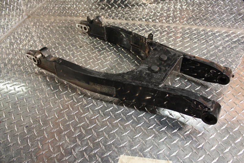 2000 HONDA VT 750 CD SHADOW REAR SWINGARM SWING ARM SUSPENSION VT750 00