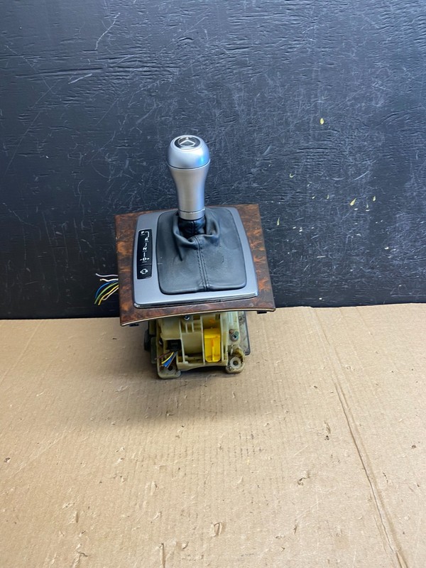 2008 - 2011 Mercedes W204 C350 C300 C250 Center Console Shift Shifter ae3802 DG