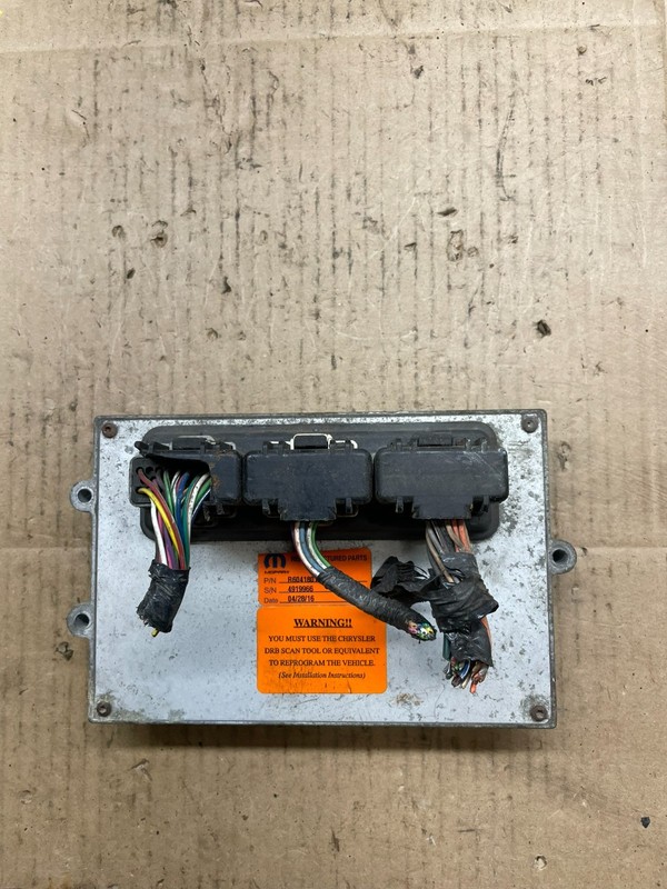 2001 Jeep Cherokee 4.0L Ecm Ecu Computer Module R1959 DG