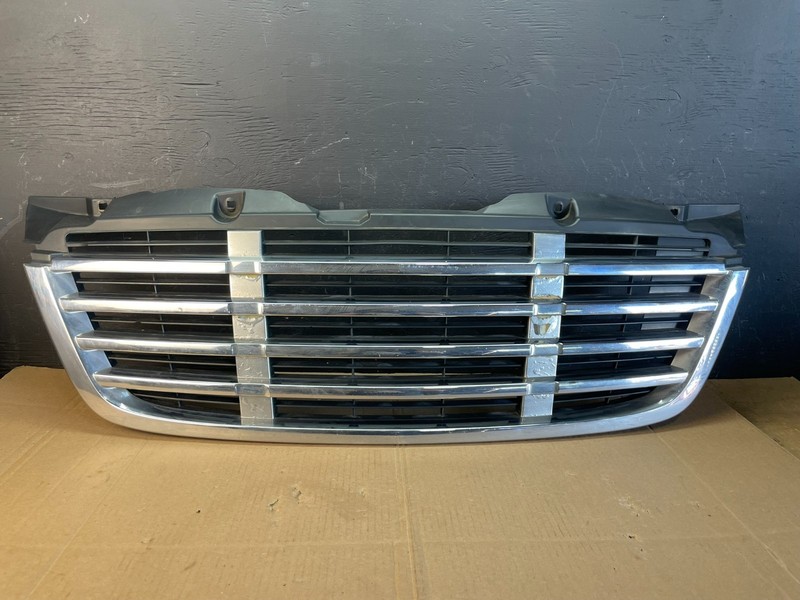 2009 to 2011 Freightliner Sprinter Front Upper Chrome Grill Grille aa8820 DG