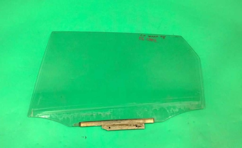 03 04 05 06 07 08 MATRIX DRIVER LEFT REAR WINDOW DOOR GLASS OEM 3751-27