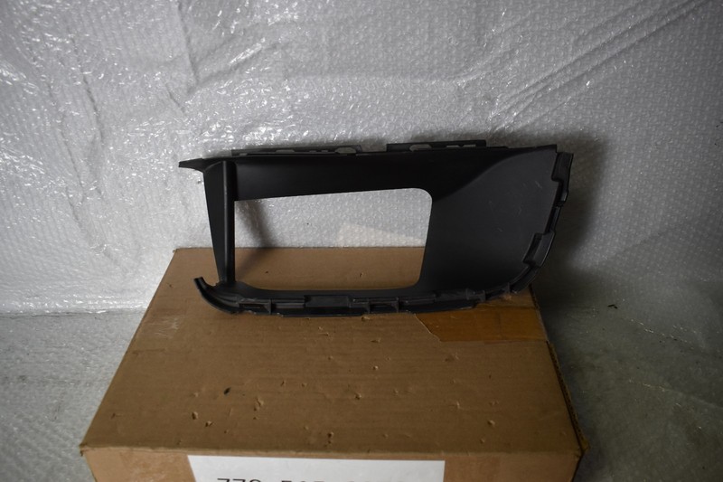 PORSCHE CAYENNE BASE INNER DUCT RIGHT SIDE 2019-2023 OEM 9Y0 807 162