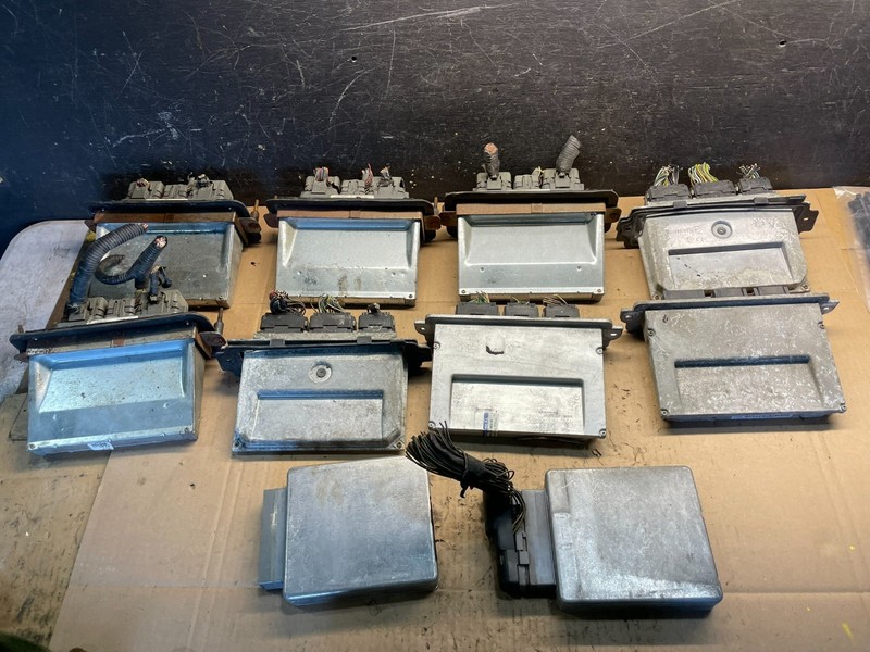 Mix of 10 Ford ECM Engine Computer Module U1898 PS