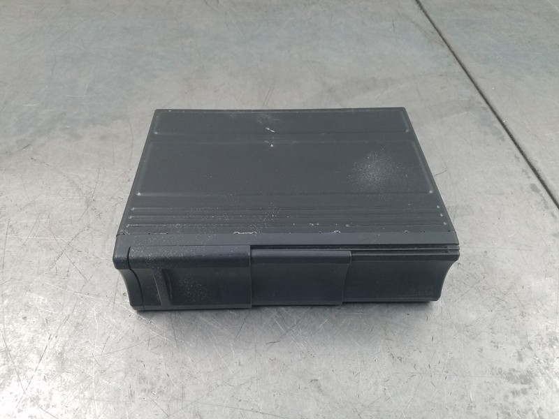 2003 03 04 Mercury MarauderCD Disc Changer #6869 H6