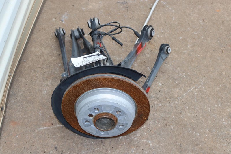 2018-2020 BMW 430I AWD F33 REAR RIGHT SPINDLE KNUCKLE HUB W/ CONTROL ARMS OEM